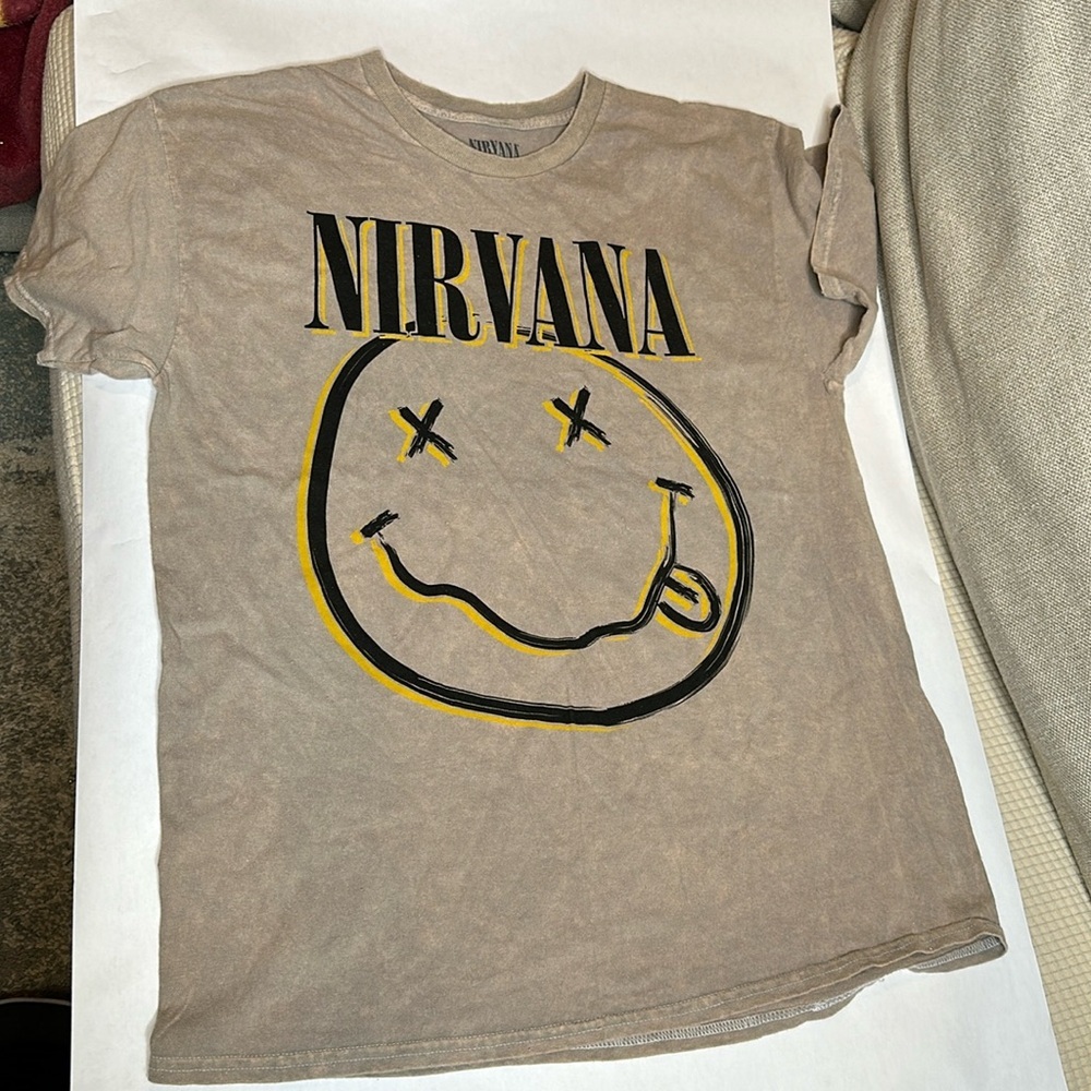 New Smiley Nirvana Tan acid wash graphic tee in a‎ size Large